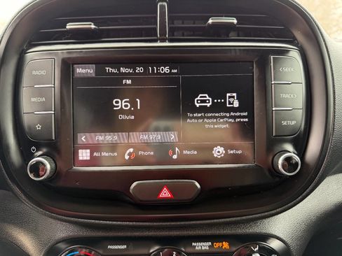 Used 2022 Kia Soul LX image 28