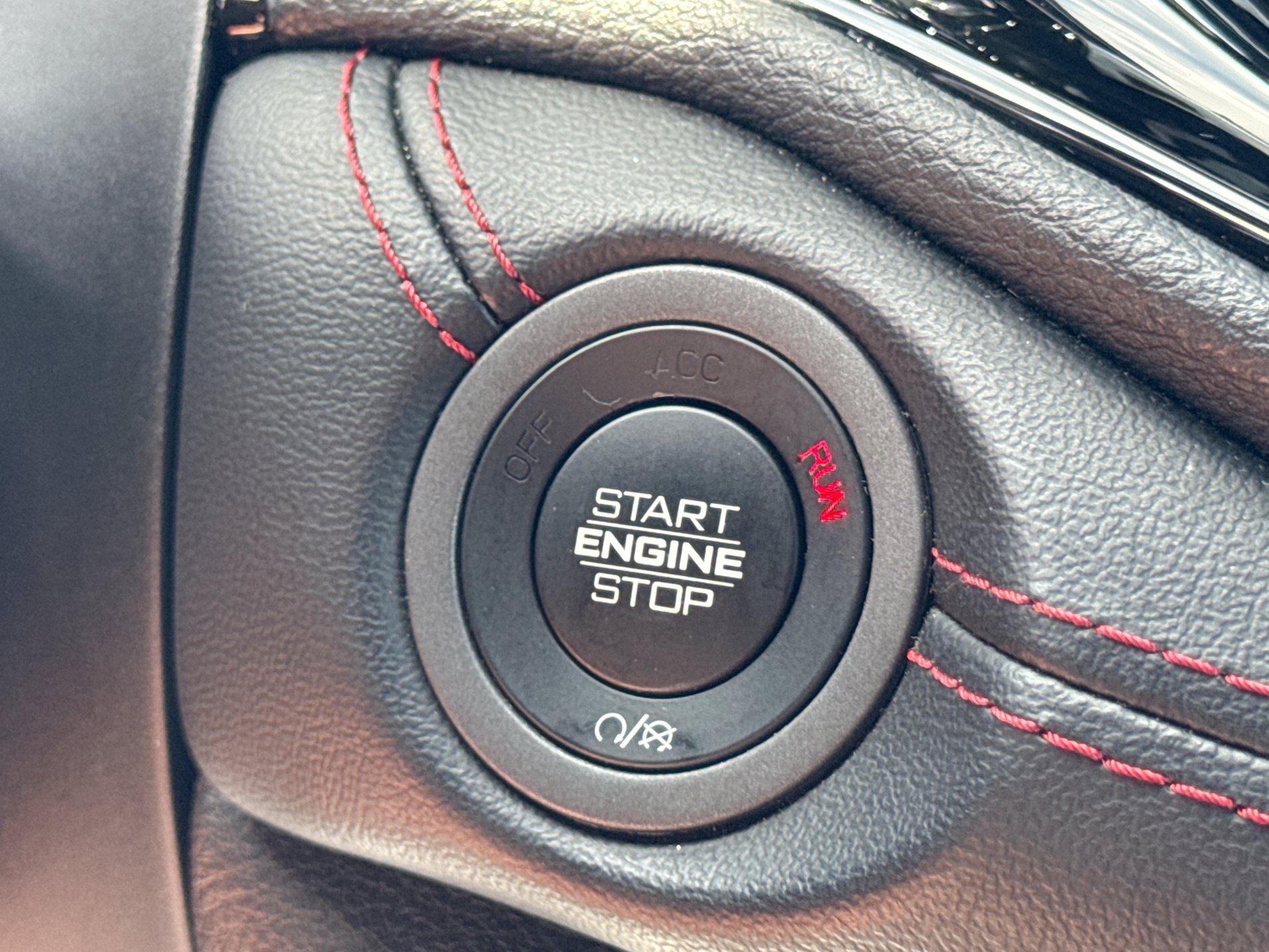 Used 2024 Dodge Durango GT RWD image 29