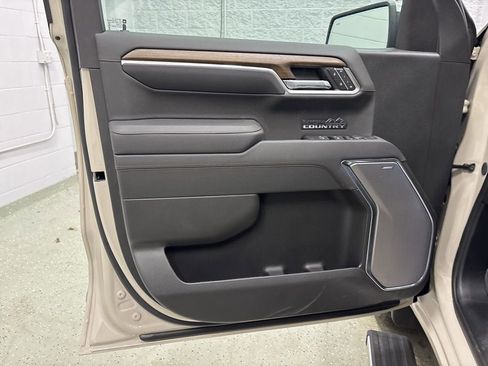 New 2026 Chevrolet Silverado 1500 High Country AWD/4WD image 15