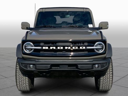 Certified 2025 Ford Bronco Outer Banks w/ Sasquatch Package image 4