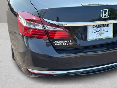 Used 2016 Honda Accord LX image 35