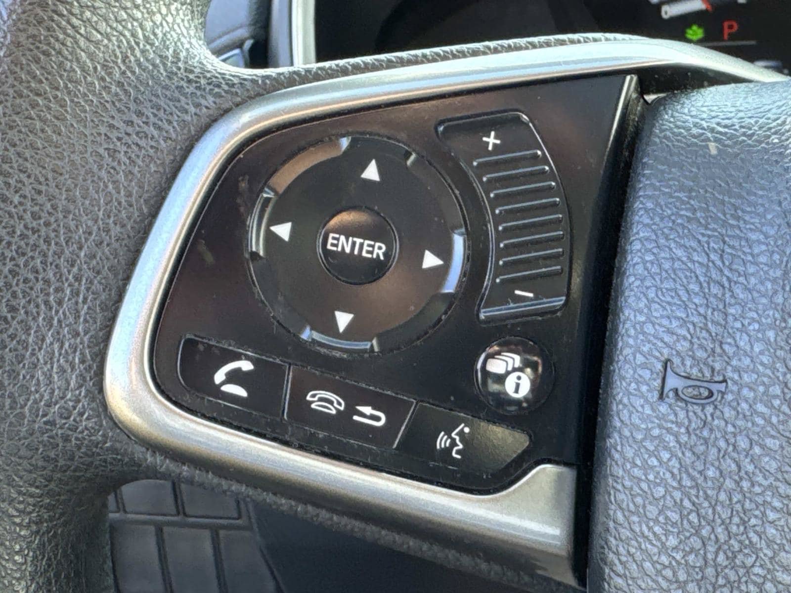 Used 2018 Honda CR-V EX image 32