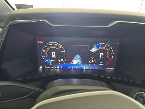 Certified 2025 Chevrolet Colorado Z71 w/ Technology Package AWD/4WD image 17