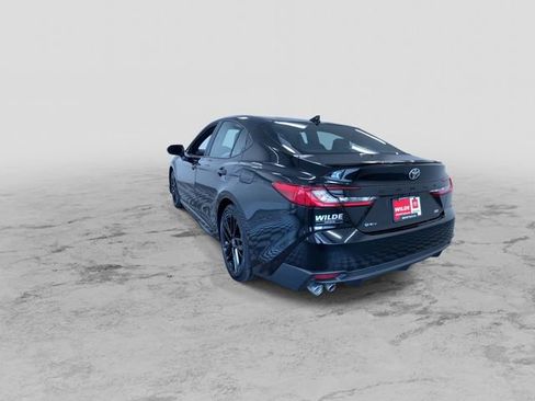 Used 2025 Toyota Camry SE FWD image 8