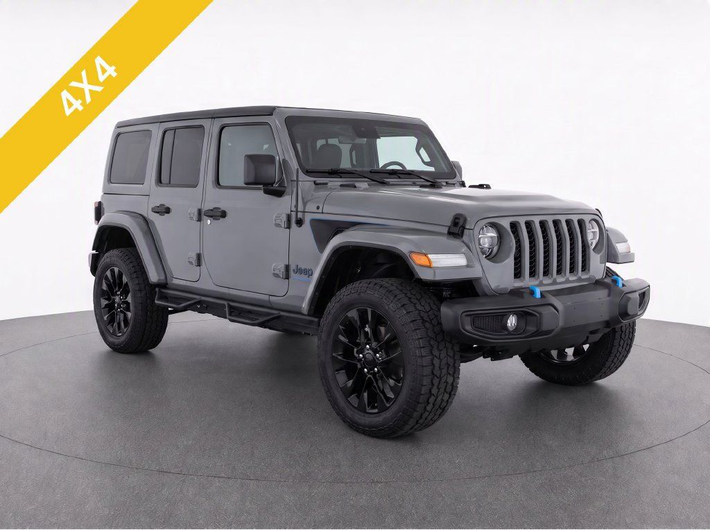 Used 2022 Jeep Wrangler Unlimited Sahara w/ Cold Weather Group AWD/4WD image 2