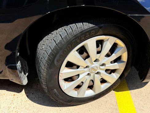 Used 2019 Nissan Sentra S image 43