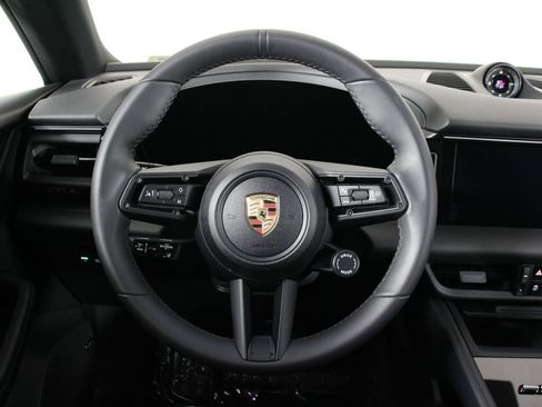 Certified 2025 Porsche Macan Electric RWD image 12