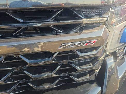 Used 2022 Chevrolet Silverado 1500 ZR2 w/ Technology Package AWD/4WD image 3