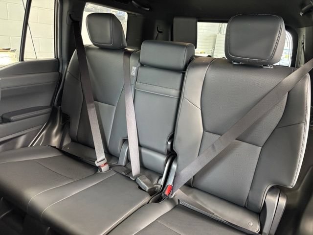 Used 2024 Lexus GX 550 w/ Cold Area Package AWD/4WD image 24
