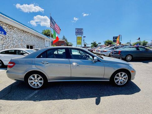 Used 2013 Mercedes-Benz E 350 4MATIC Sedan image 5