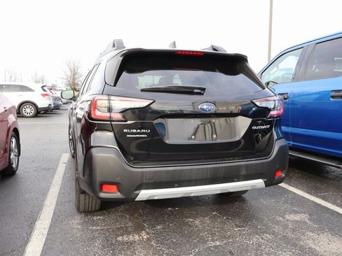 Used 2023 Subaru Outback Limited image 15