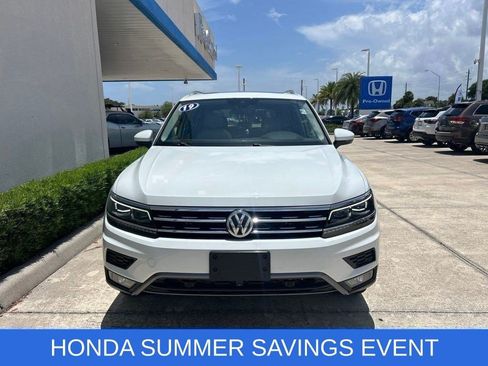 Used 2019 Volkswagen Tiguan SEL Premium AWD/4WD image 2