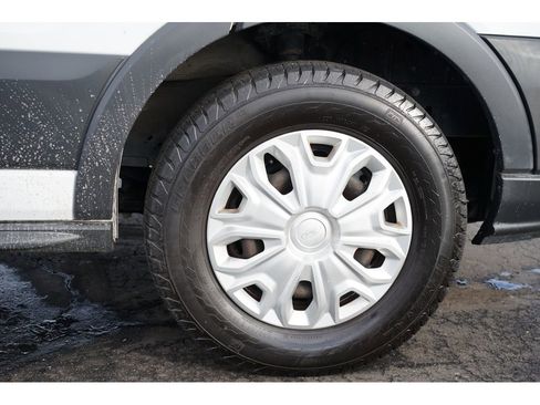 Used 2015 Ford Transit 150 XLT image 11