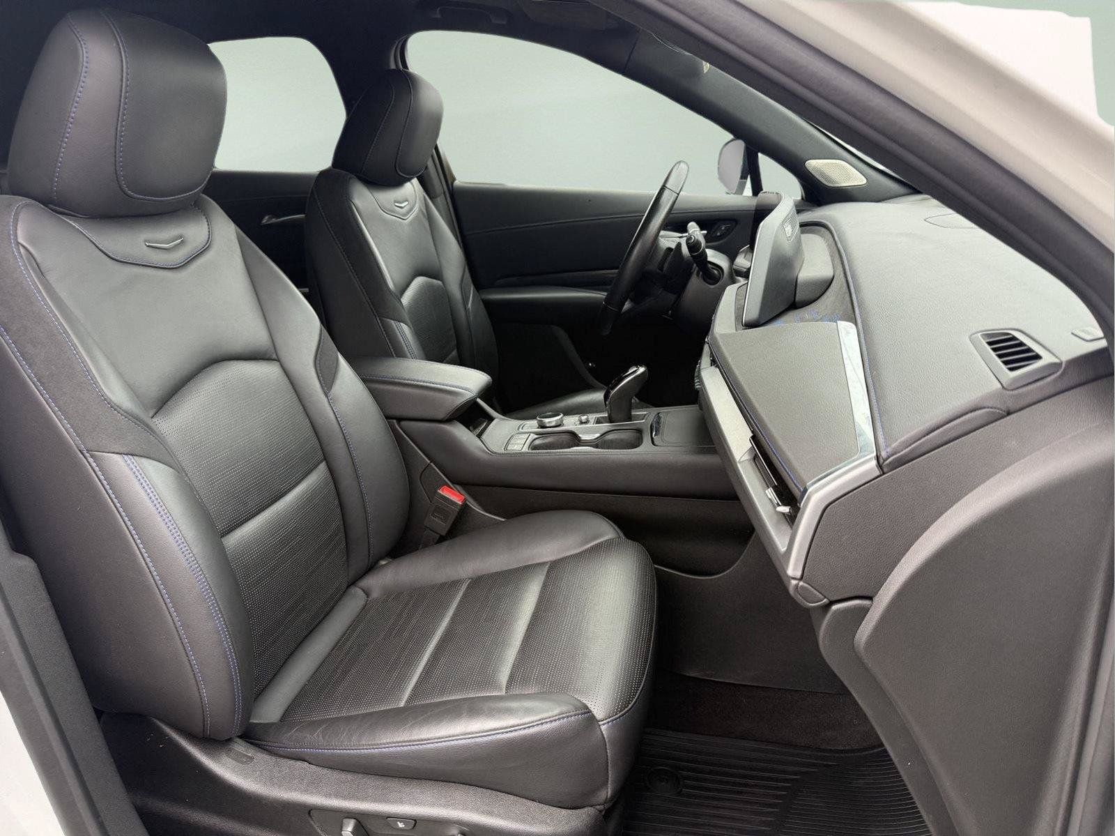 Used 2024 Cadillac XT4 Sport AWD/4WD image 23
