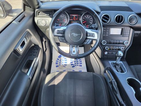 Certified 2019 Ford Mustang Convertible image 13