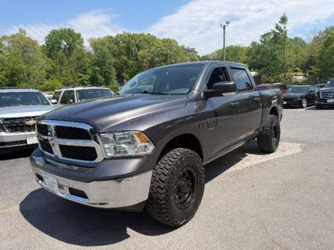 Used 2019 RAM 1500 Classic SLT w/ Luxury Group AWD/4WD image 1