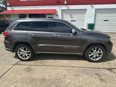 Used 2014 Jeep Grand Cherokee Summit AWD/4WD image 4