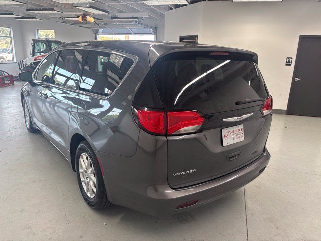 Used 2023 Chrysler Voyager LX FWD image 6