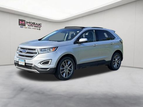 Used 2017 Ford Edge Titanium w/ Equipment Group 302A AWD/4WD image 4