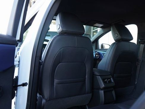 New 2025 Chevrolet Equinox EV LT image 28