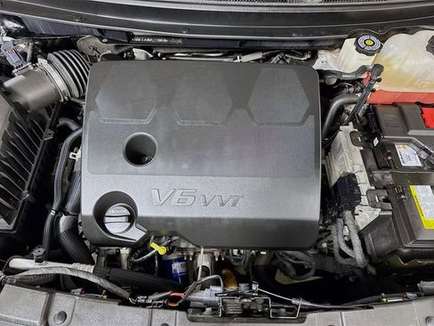 Used 2023 Chevrolet Traverse RS w/ LPO, Floor Liner Package image 33