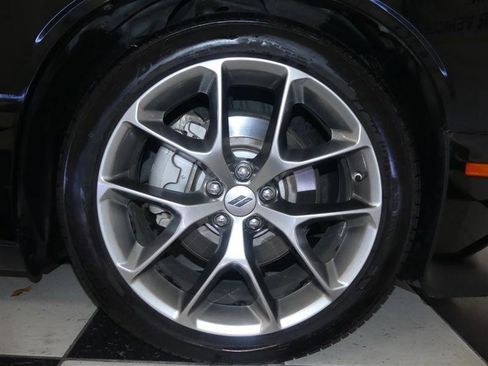 Used 2022 Dodge Challenger GT image 29