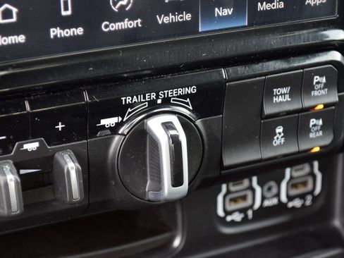 Used 2024 RAM 1500 Big Horn AWD/4WD image 11