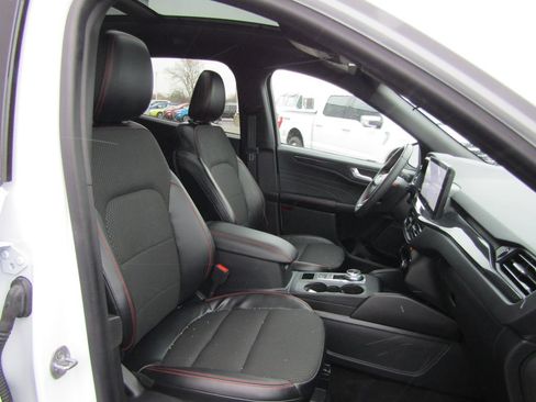 Used 2023 Ford Escape ST-Line Select w/ Tech Pack #2 AWD/4WD image 15