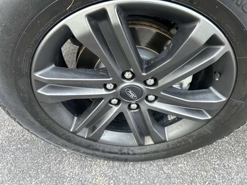 Used 2022 Ford F150 XLT w/ Equipment Group 302A High image 9