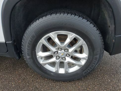 Used 2020 Chevrolet Traverse LT w/ LPO, Floor Liner Package AWD/4WD image 31