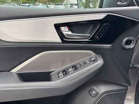 Used 2023 Acura MDX FWD image 18