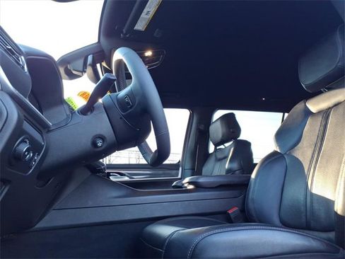 Used 2022 Jeep Wagoneer Series II image 28