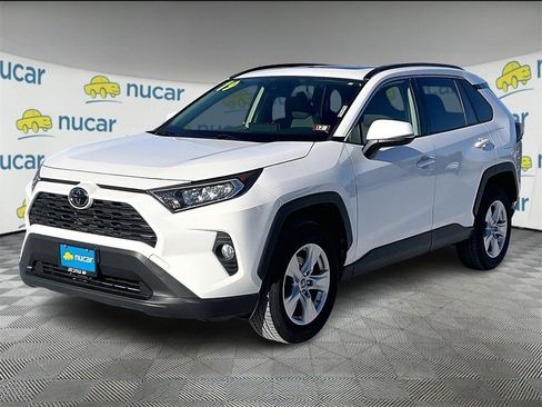 Used 2019 Toyota RAV4 XLE w/ Convenience Package image 3