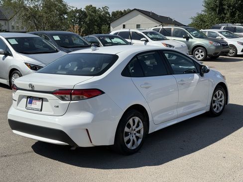 Used 2022 Toyota Corolla LE FWD image 9