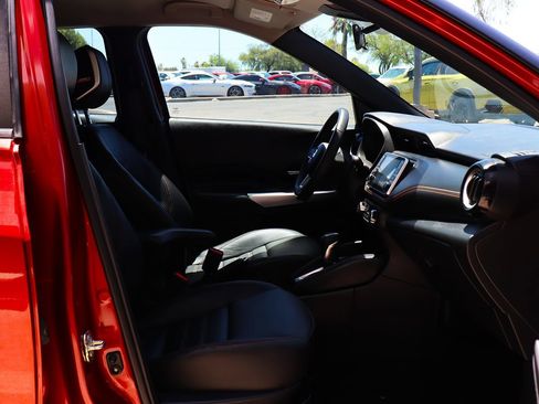 Used 2020 Nissan Kicks SR w/ SR Premium Package FWD image 30