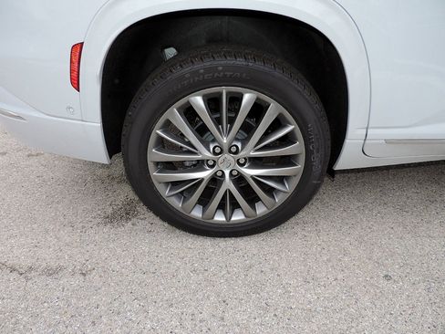 New 2026 Buick Enclave Avenir w/ Super Cruise Package FWD image 16