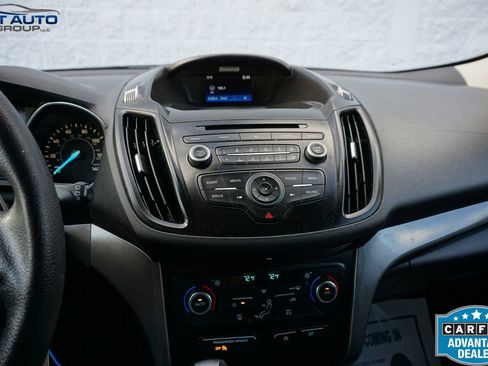 Used 2017 Ford Escape SE AWD/4WD image 29