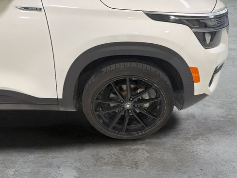 Used 2021 Kia Seltos S FWD image 25