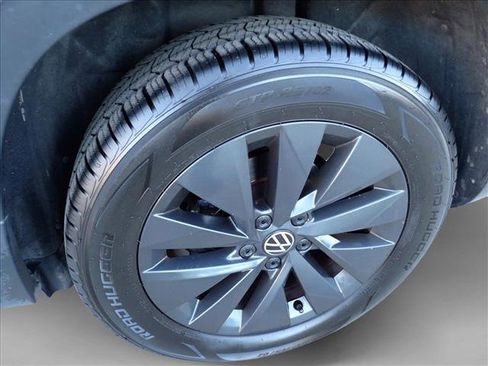 Used 2022 Volkswagen Taos S image 7