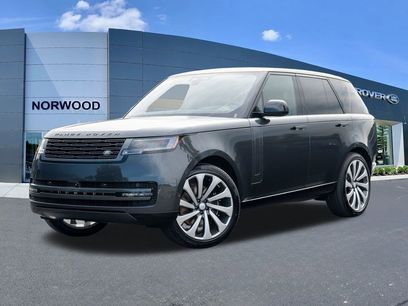 New 2025 Land Rover Range Rover SE