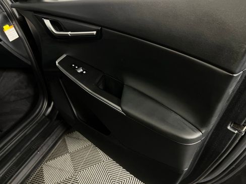 Used 2024 Kia EV6 Light image 34