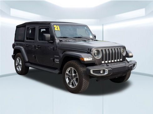 Used 2021 Jeep Wrangler Unlimited Sahara AWD/4WD image 8