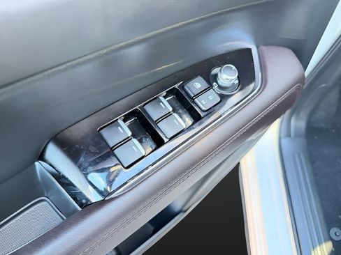 Certified 2023 MAZDA CX-5 Signature image 10