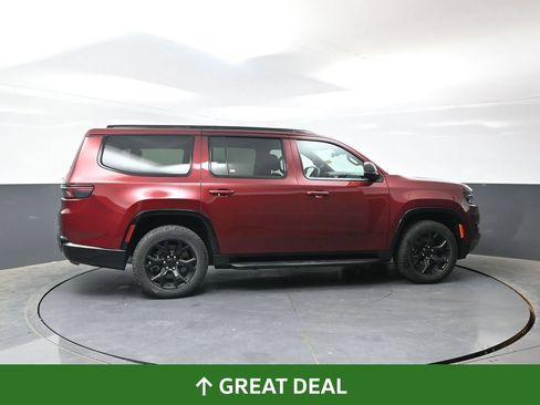 Used 2024 Jeep Wagoneer Series II AWD/4WD image 2