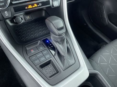 Used 2024 Toyota RAV4 XLE image 31