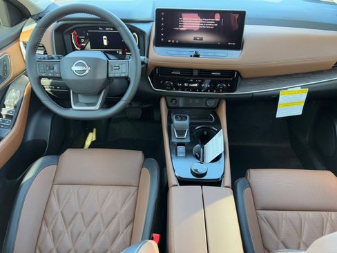 New 2026 Nissan Rogue Platinum image 14