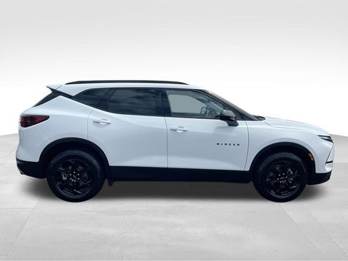 Used 2023 Chevrolet Blazer LT w/ Convenience Package AWD/4WD image 9