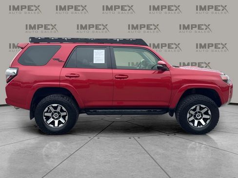 Used 2023 Toyota 4Runner TRD Off-Road Premium w/ Off Road Premium Plus Package AWD/4WD image 6