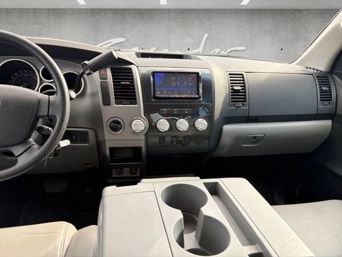 Used 2013 Toyota Tundra 4x4 Double Cab w/ Tow Pkg image 3