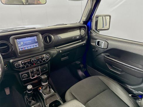 Used 2020 Jeep Wrangler Unlimited Sport AWD/4WD image 25